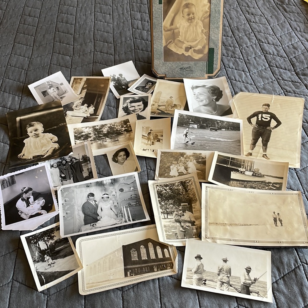 24 original VINTAGE PHOTOS. INSTA-RELATIVES. paper crafts, interesting projects